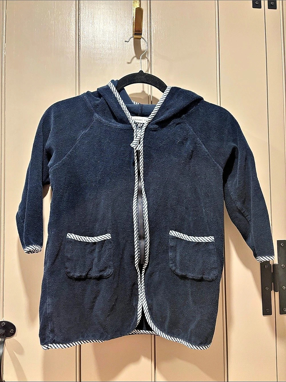 minnow Boys Striped Hooded Robe Size 5/6T Navy